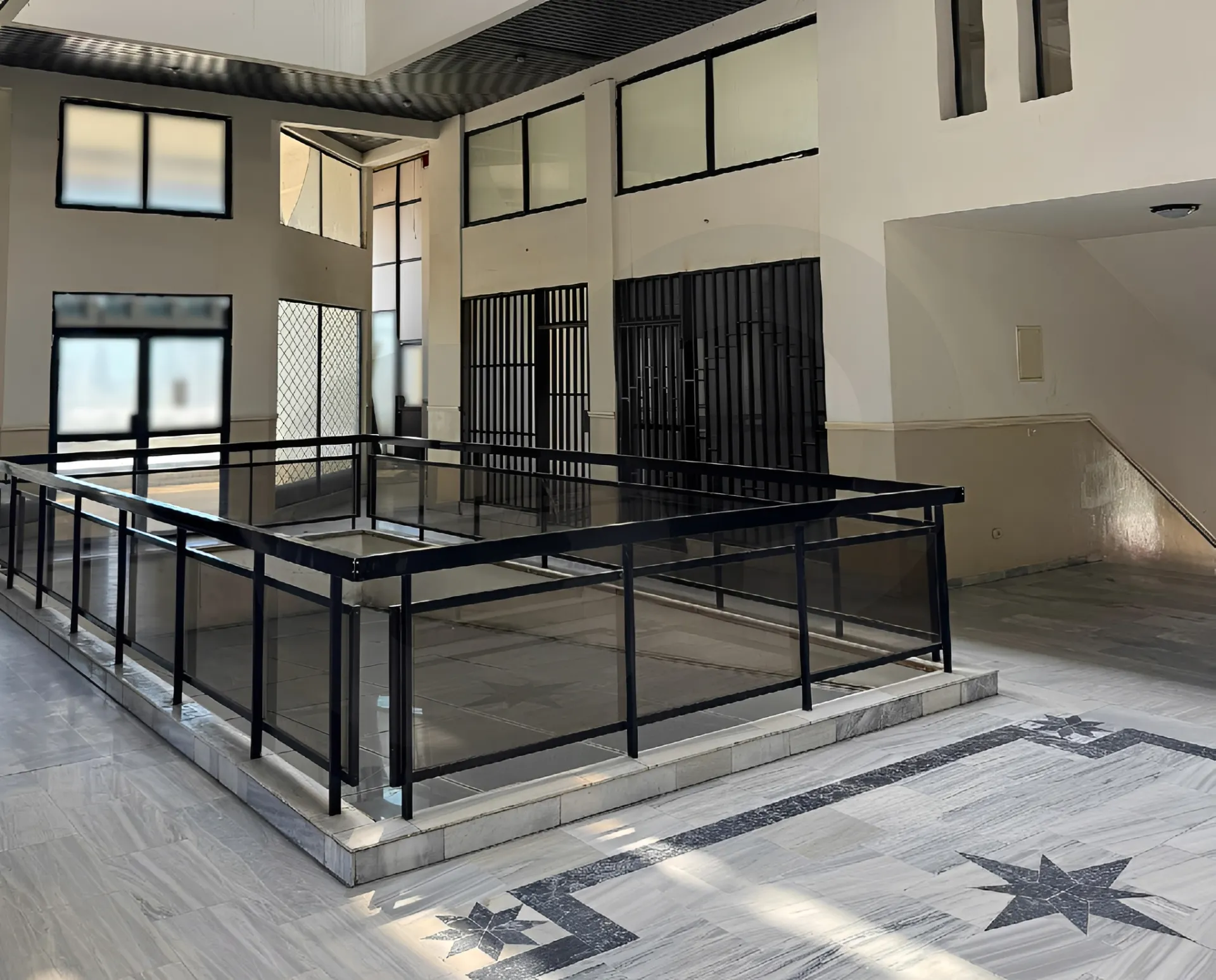 Office for sale in Chouaifet El Aamroussieh