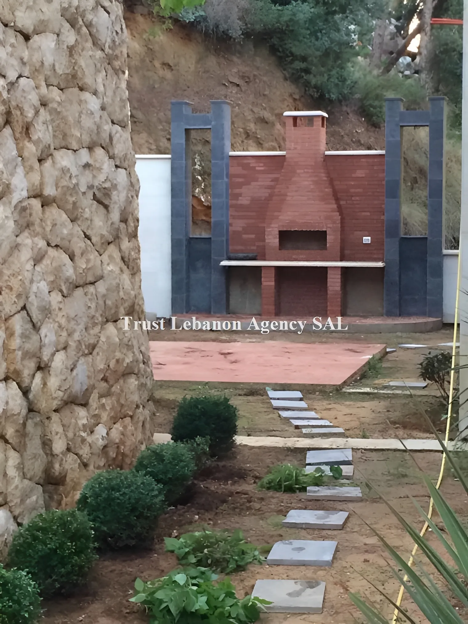 Villa for Sale in Baabda, Araya