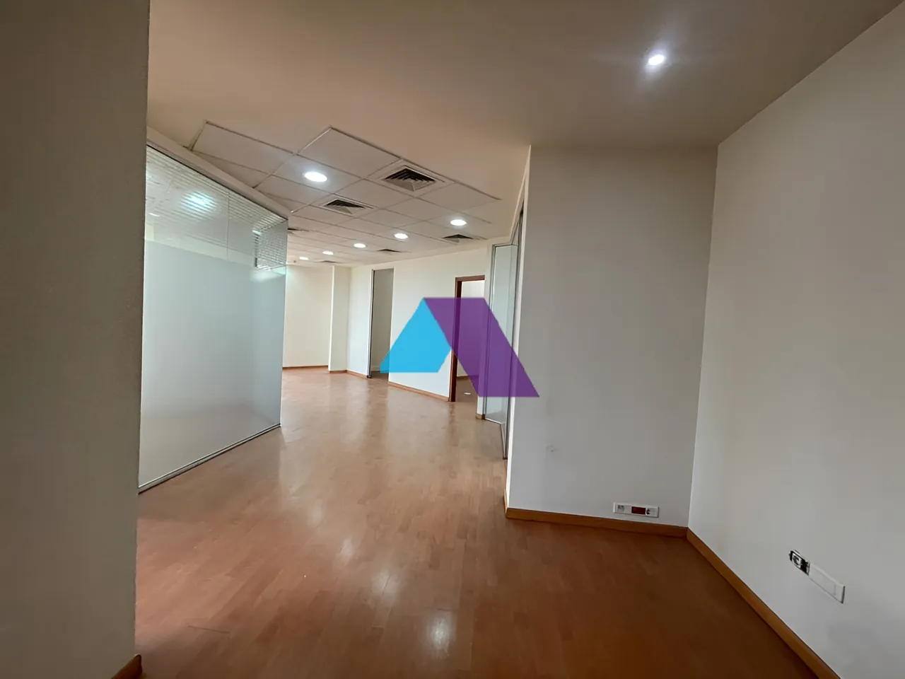 Office for rent in Sin El Fil