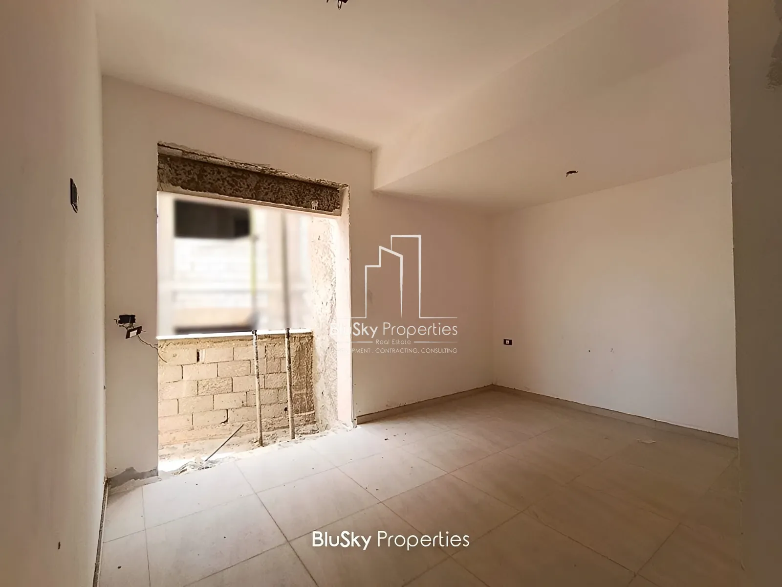 Apartment for Sale in Ghedress - 3 bed, 4 bath