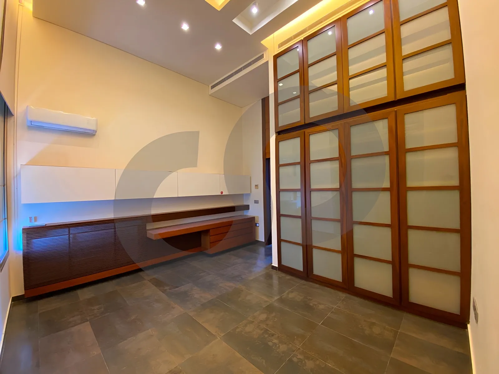 Apartment for Sale in Hamra