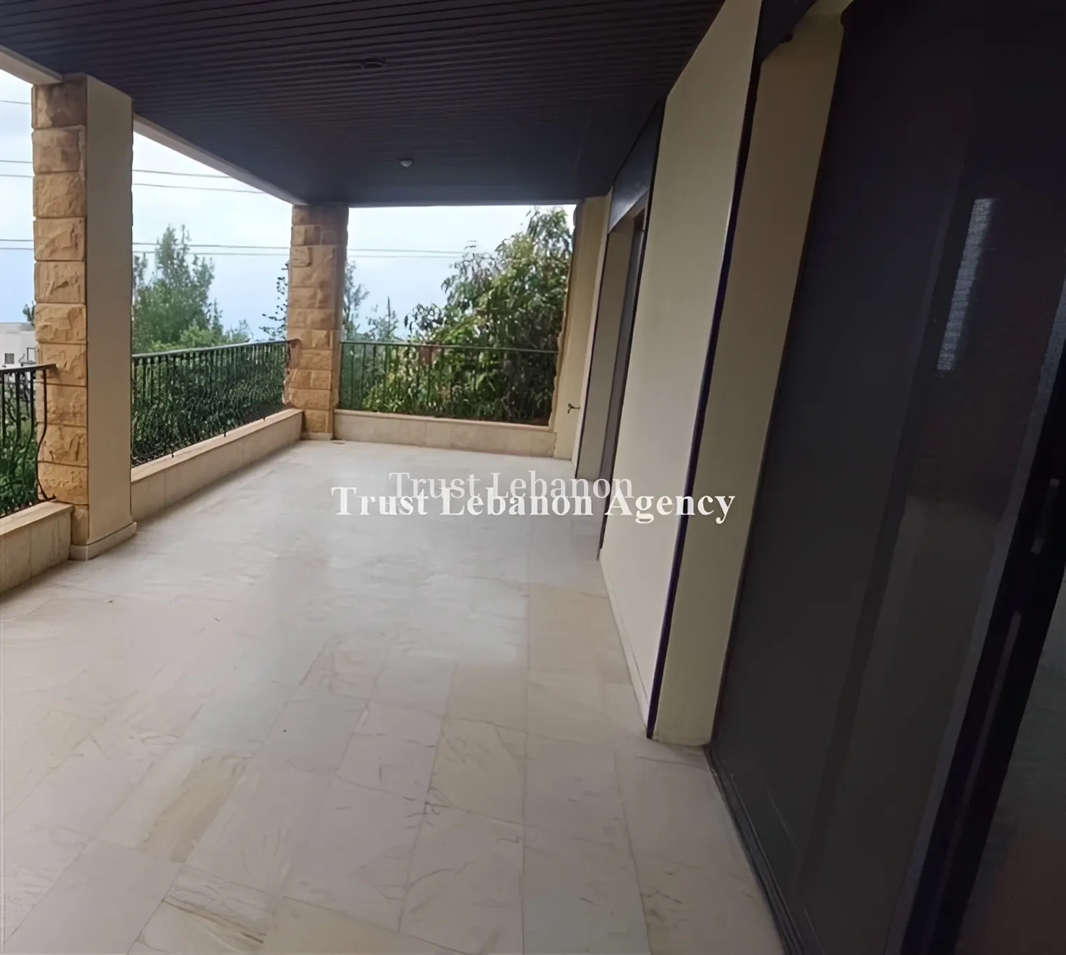 Apartment for sale in Cornet Chahwan, Lebanon - 4 bed, 5 bath