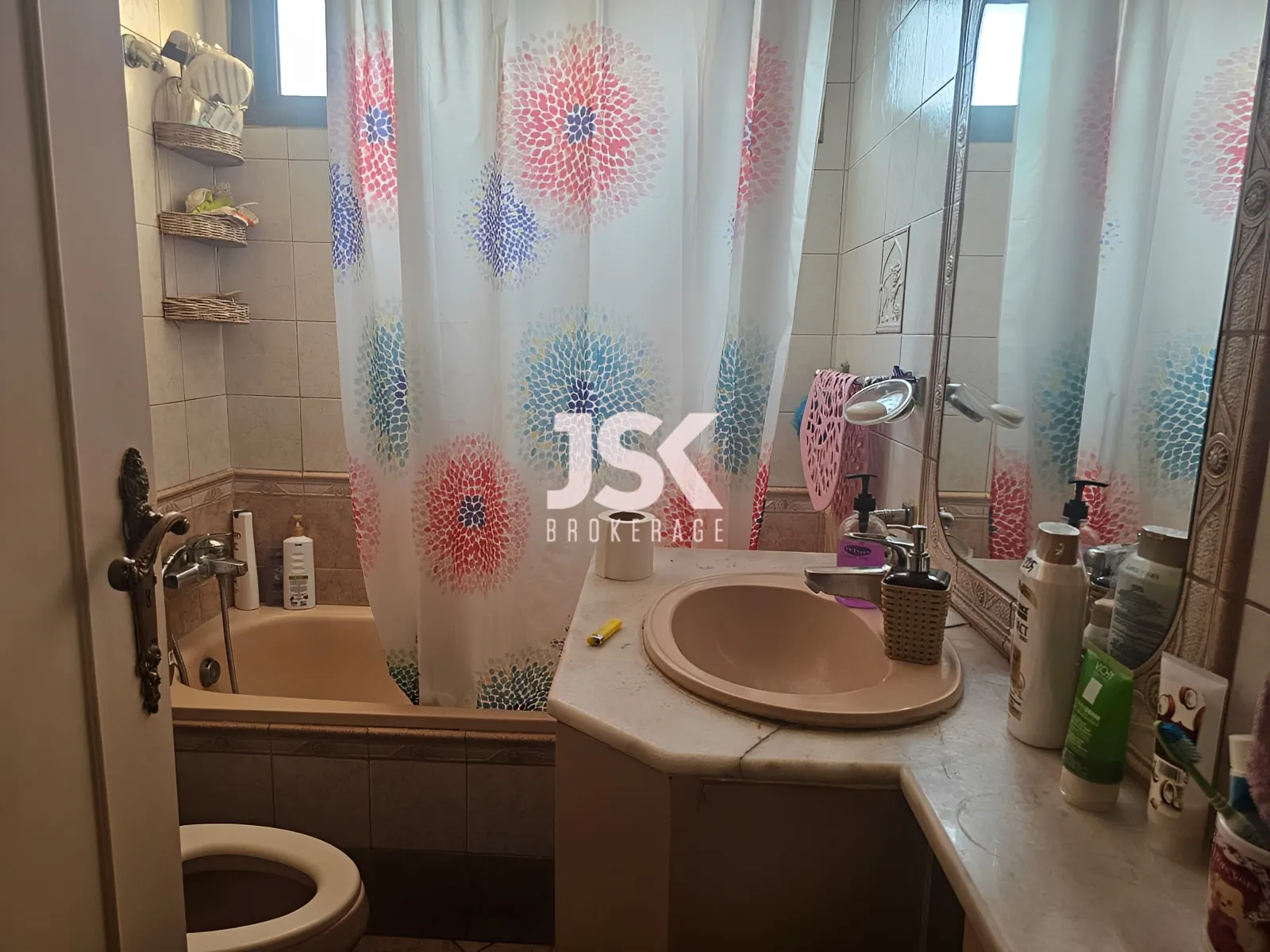 Office for Sale in Jdeideh