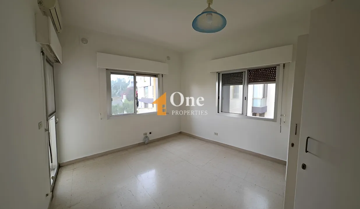 Apartment for sale in Mazraat Yachoua, Lebanon - 3 bed, 2 bath