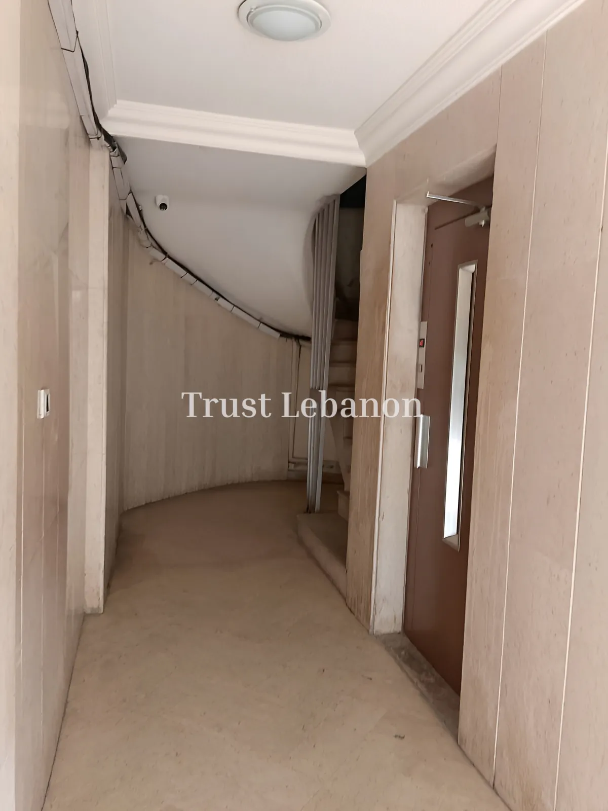 Office for rent in Achrafieh