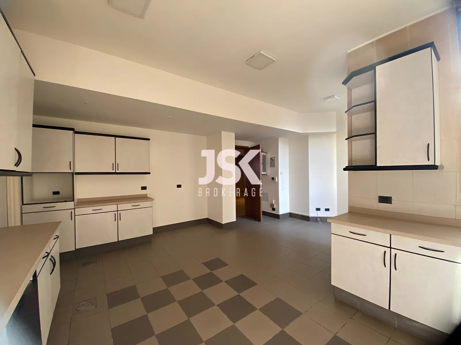 Apartment for Sale in Verdun