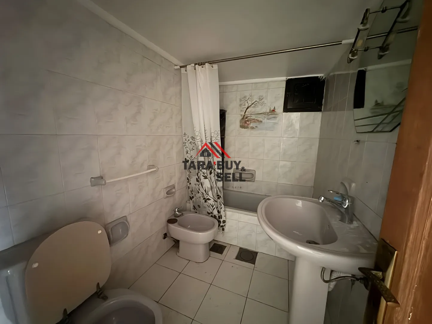 Apartment for rent in Rue 4