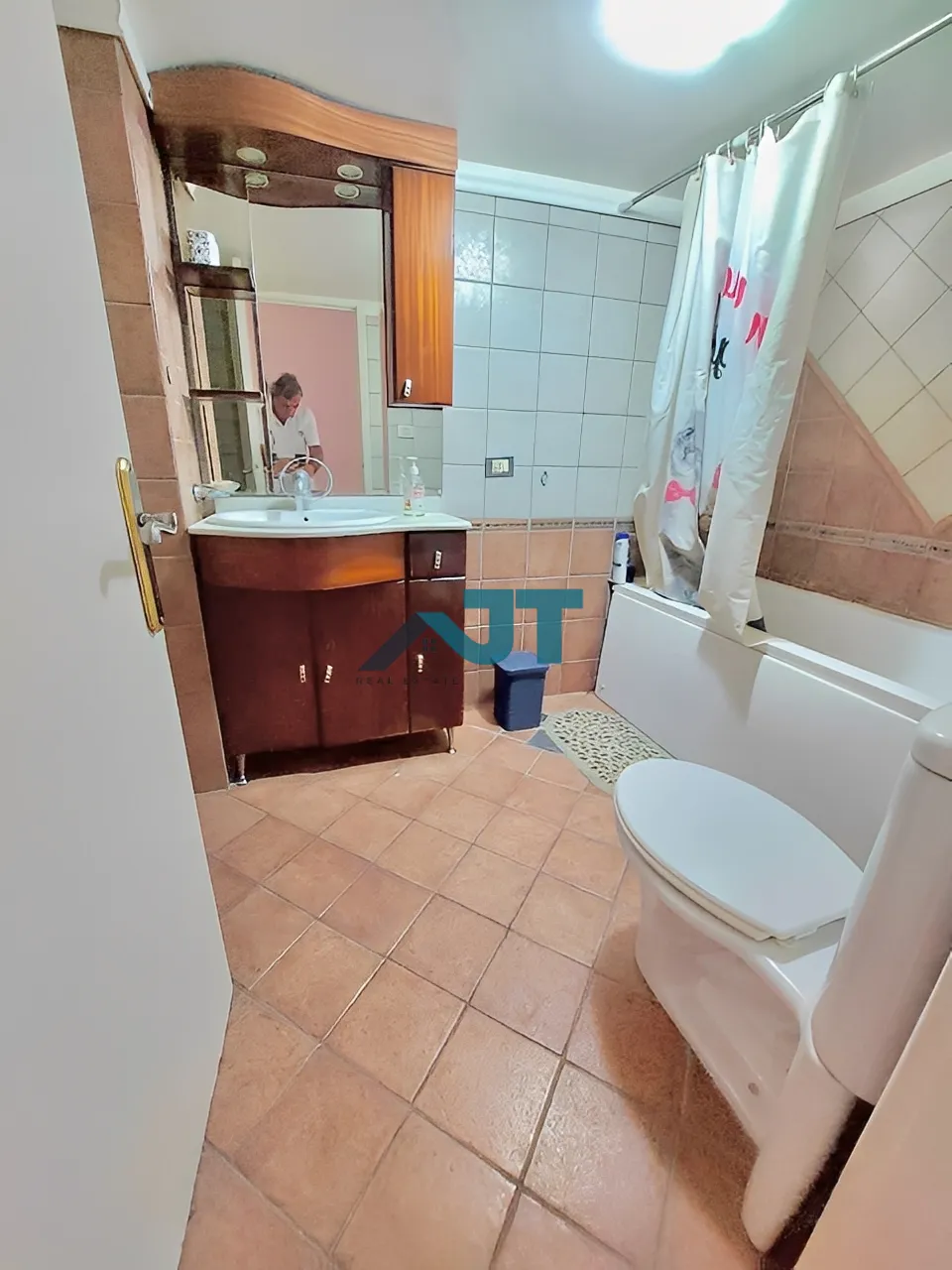 Apartment for Rent in Gemmayze - 2 bed, 2 bath