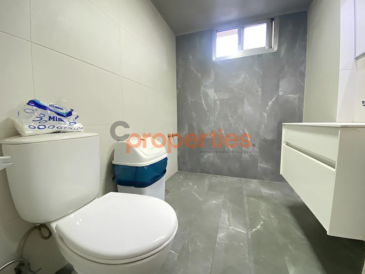 Office for Rent in Zalqa