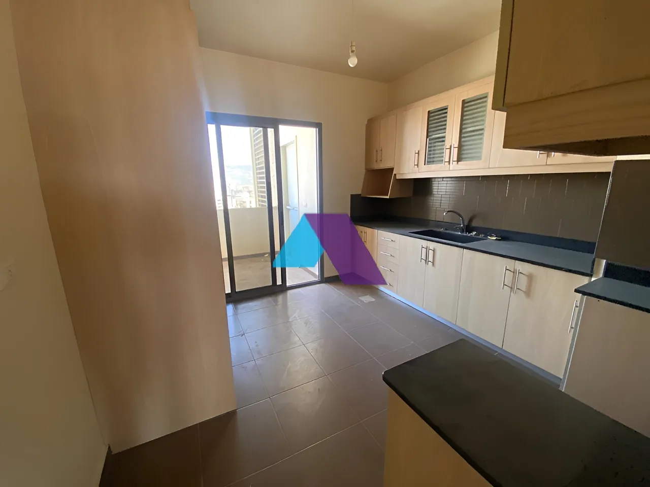Apartment for Sale in Ras Al Naba'a - 3 bed, 3 bath