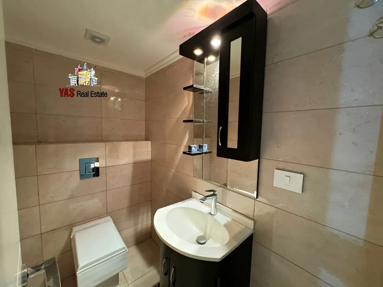 Apartment for Sale in Ballouneh