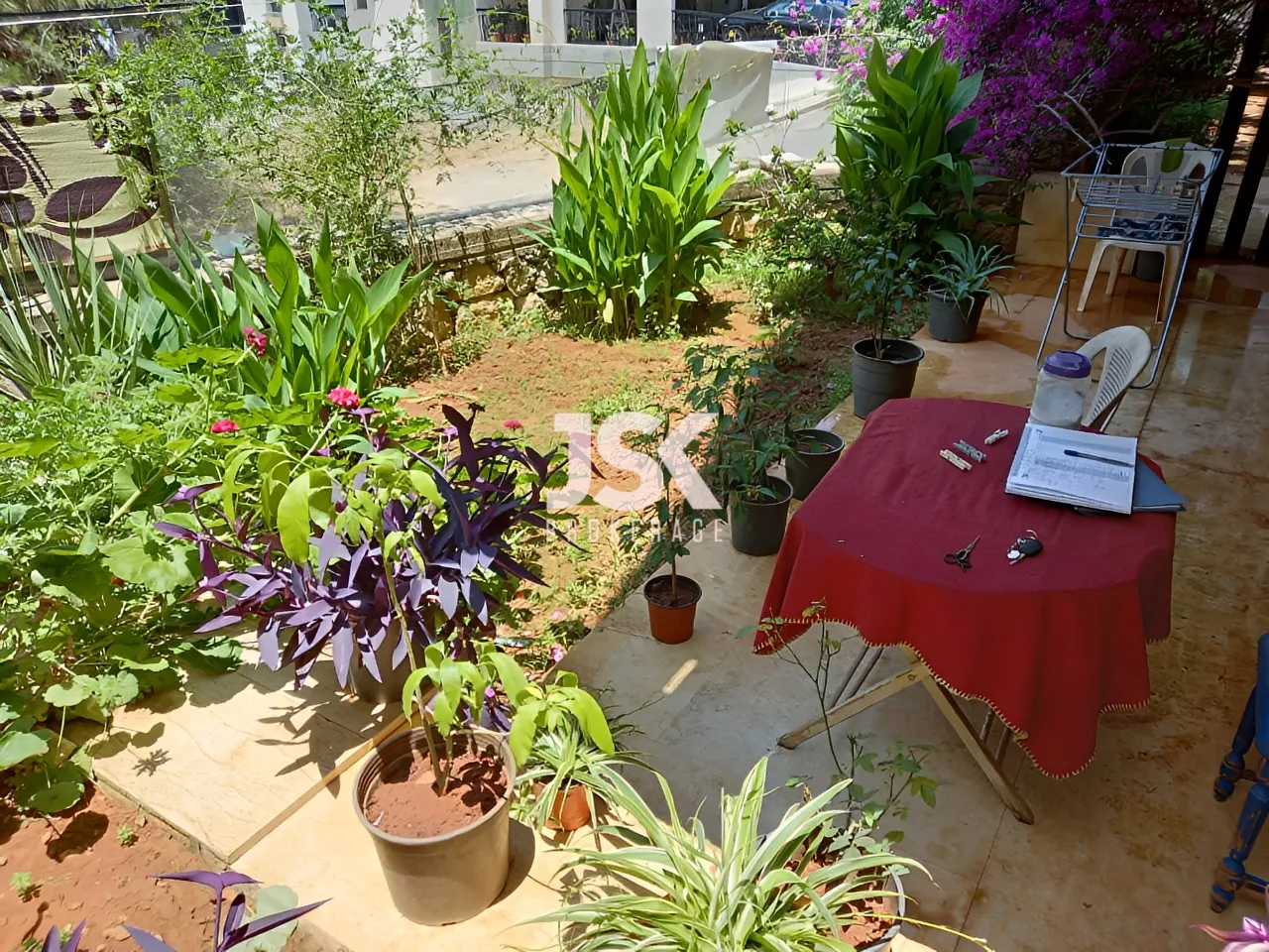 Apartment for Sale in Haret Sakher