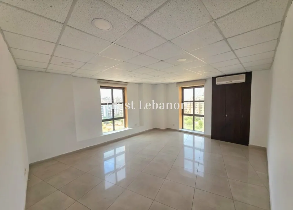 Office for rent in Dekwaneh, Lebanon