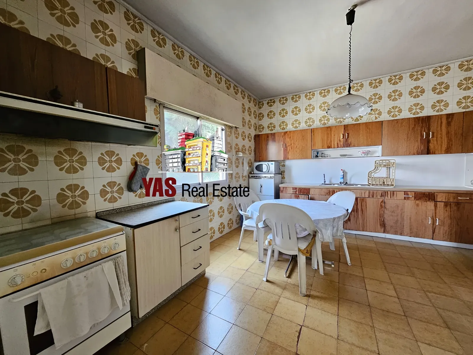 Apartment for Sale in Ballouneh - 3 bed, 3 bath