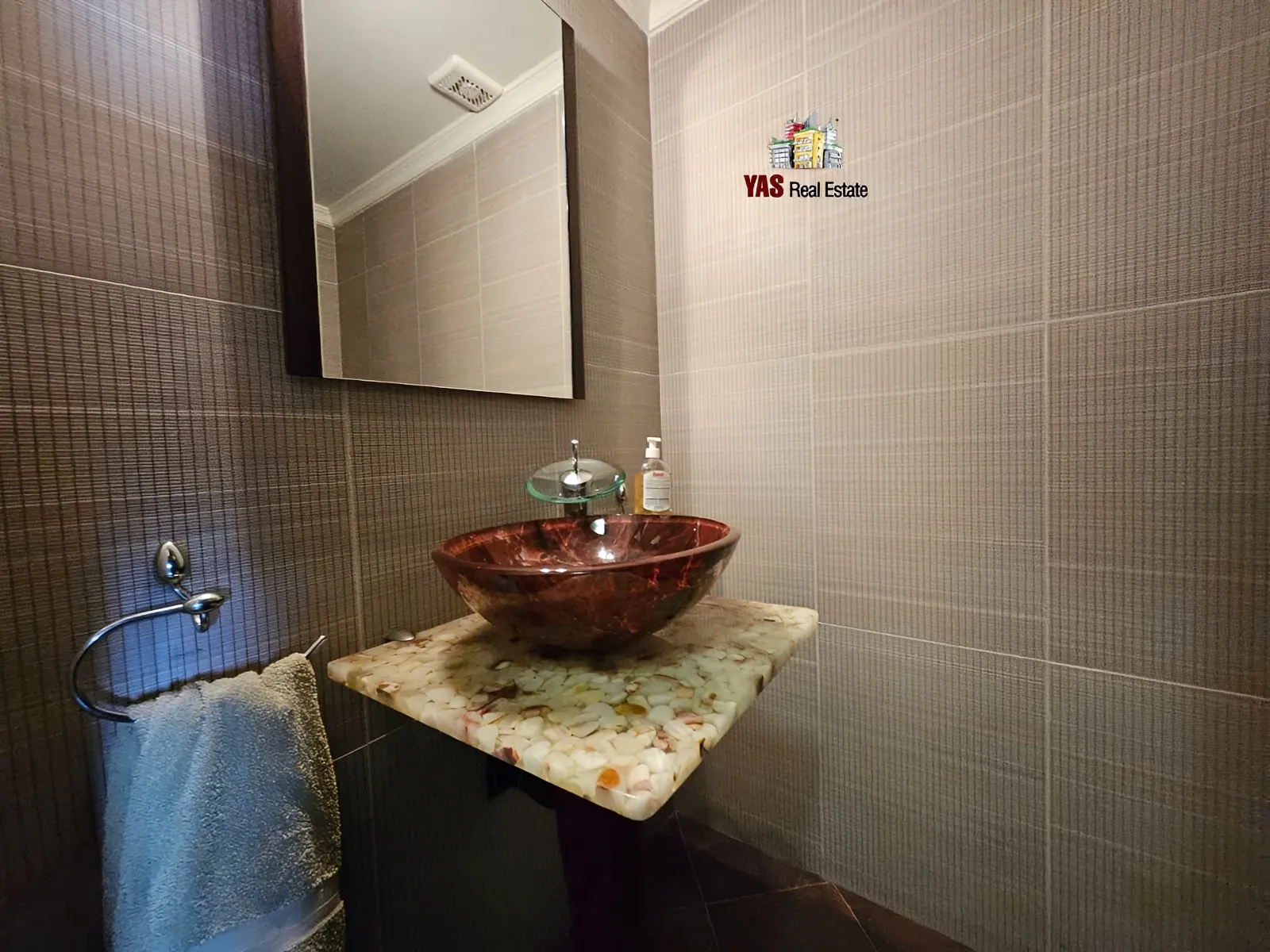 Villa for Sale in Ajaltoun