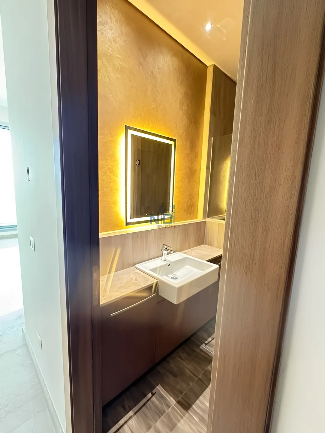 Apartment for Sale in Ain Al Mraiseh, Beirut, Lebanon