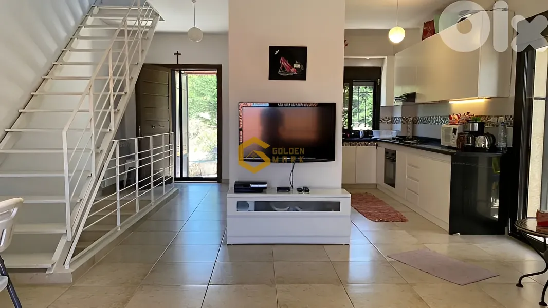 Triplex for Sale in Mechmech