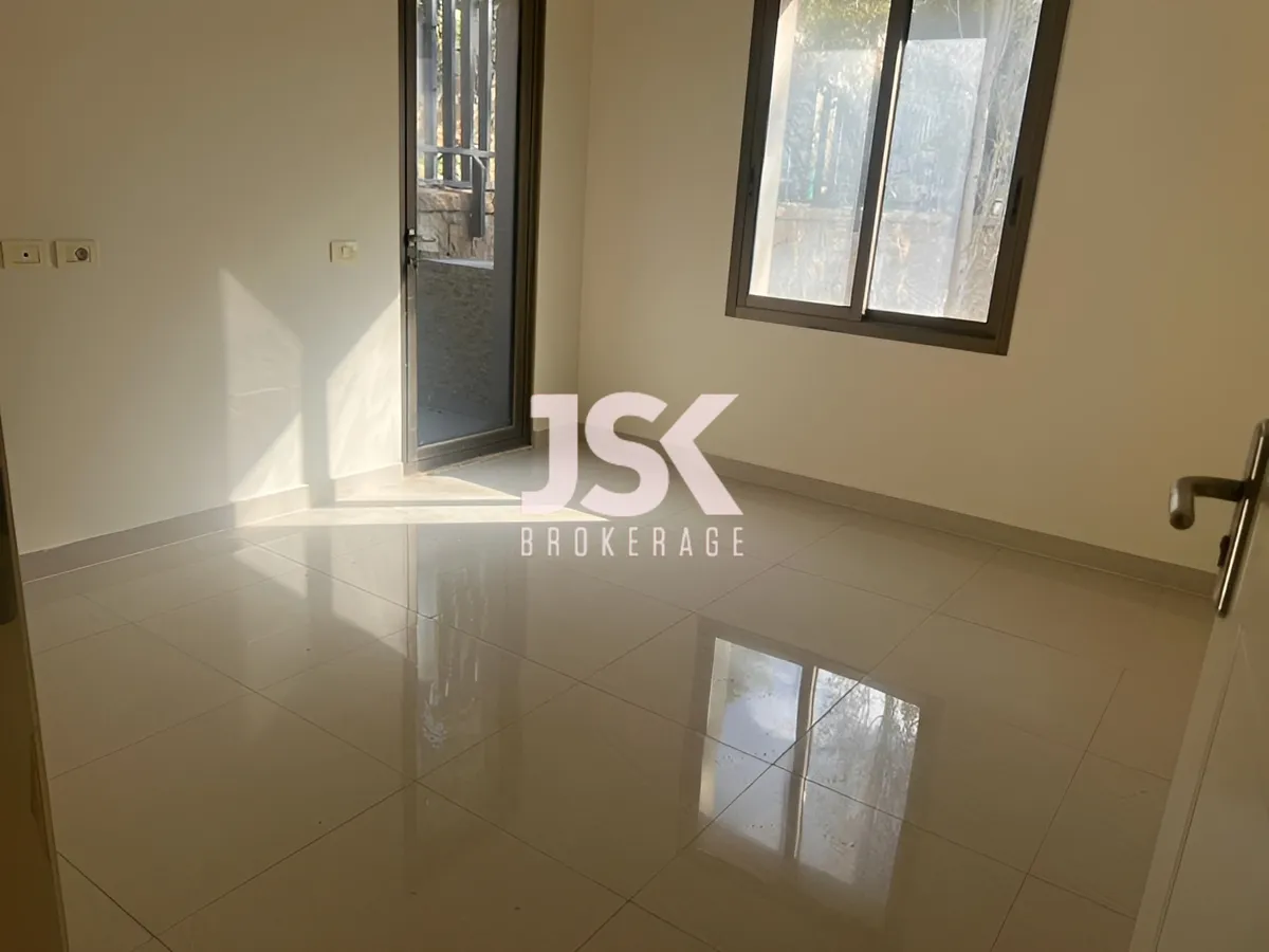 Apartment for Sale in Chouaifet El Aamroussieh, Lebanon - 3 bed, 3 bath