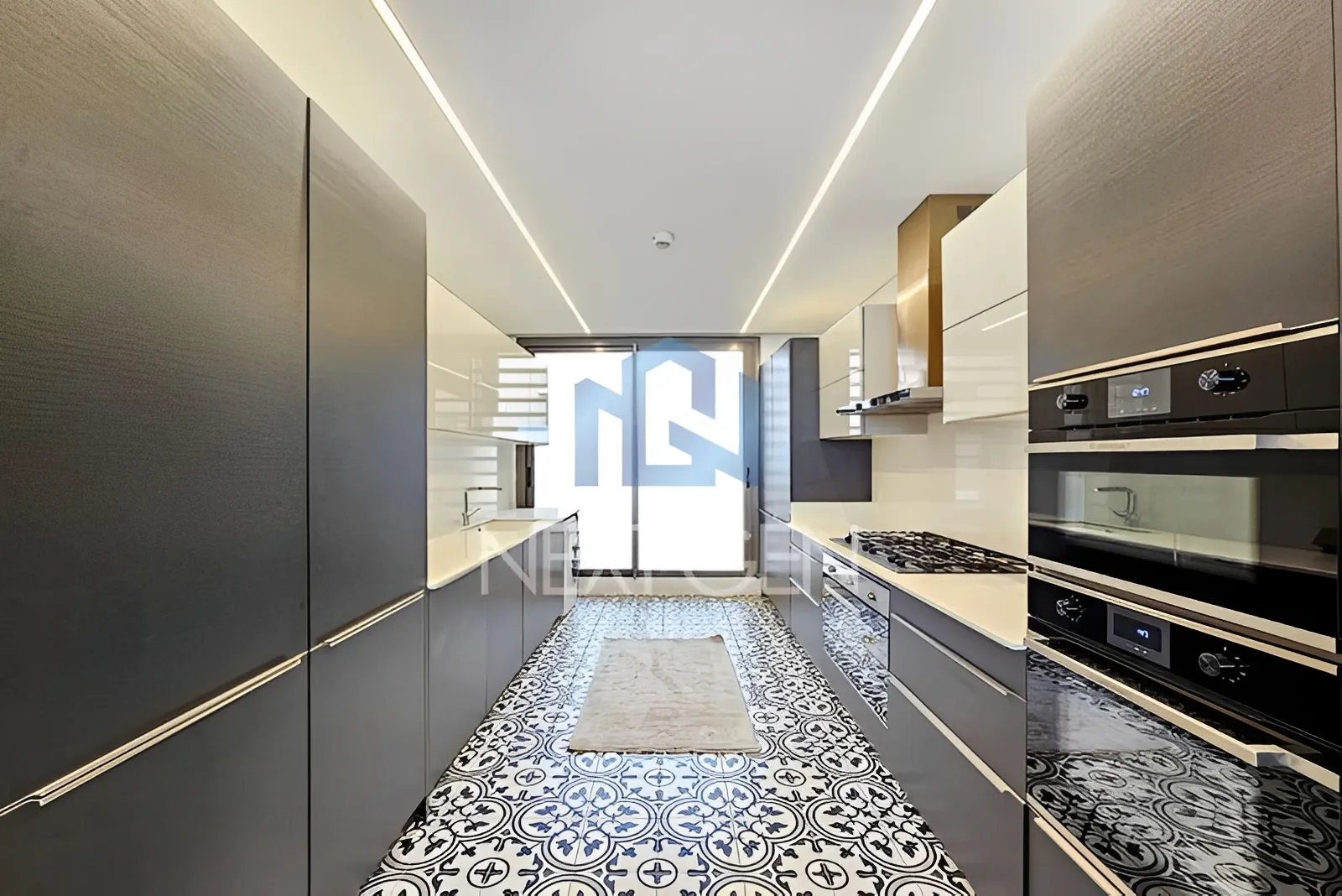 Apartment for Sale in Saifi Village