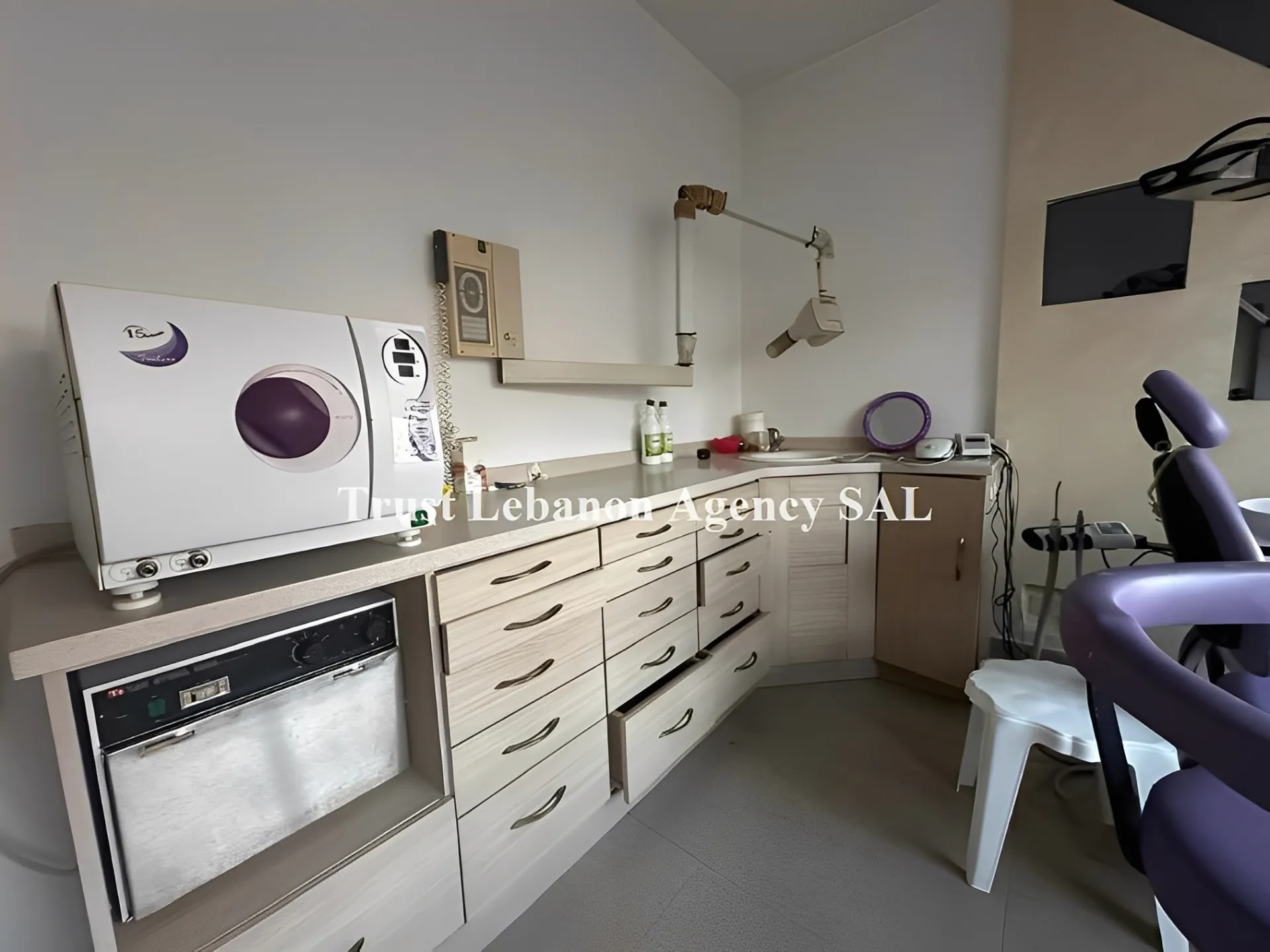 Office for rent in Metn, Zalka