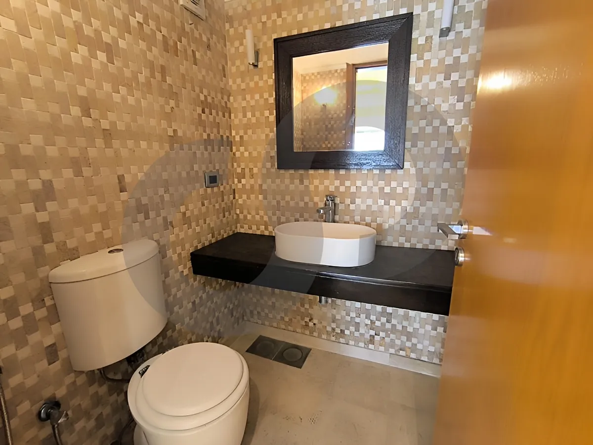 Apartment for Sale in Ramlet El Baida, Bayrut, Lebanon