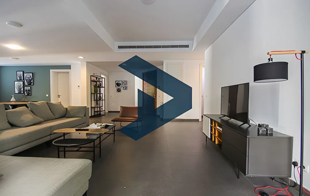 Apartment for rent in Achrafieh, Beirut, Lebanon - 3 bed, 4 bath
