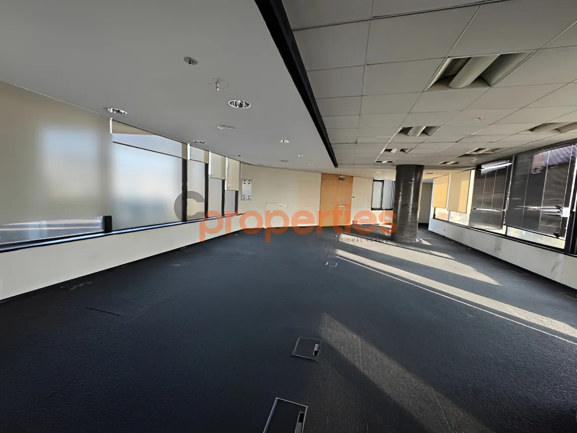 Office for Rent in Forn El Chebbak