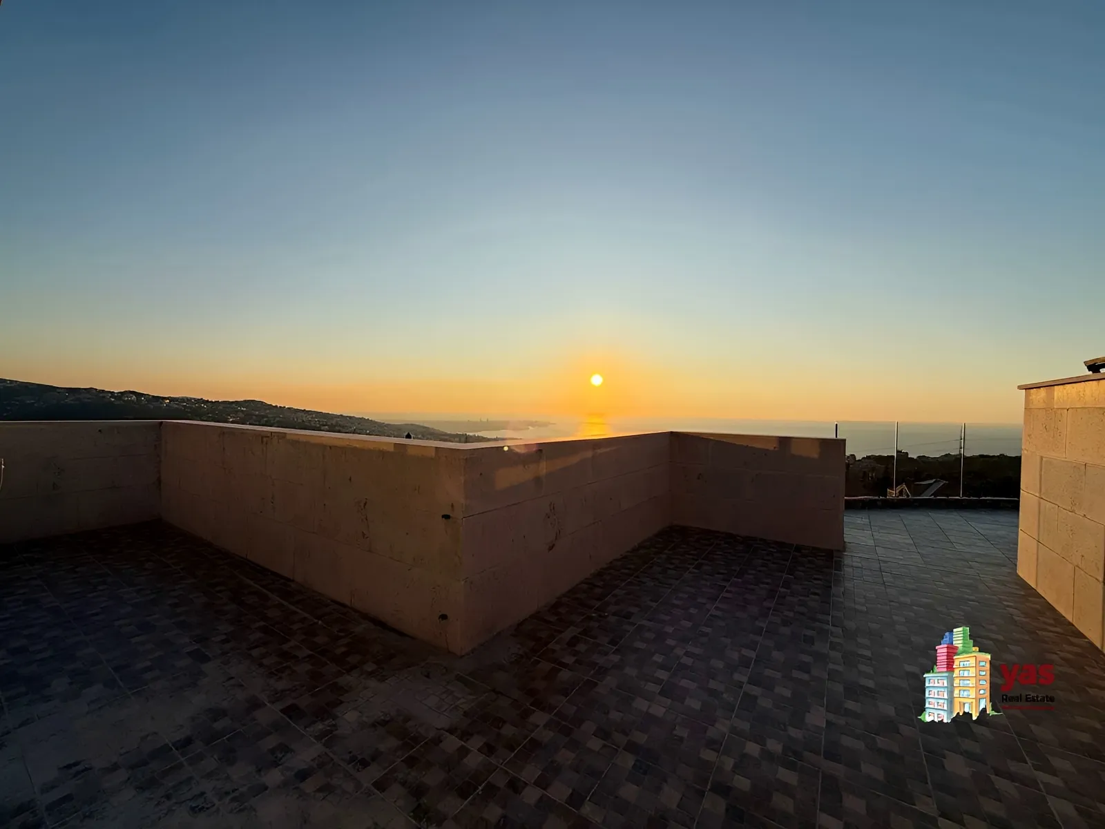 Apartment for Sale in Ballouneh