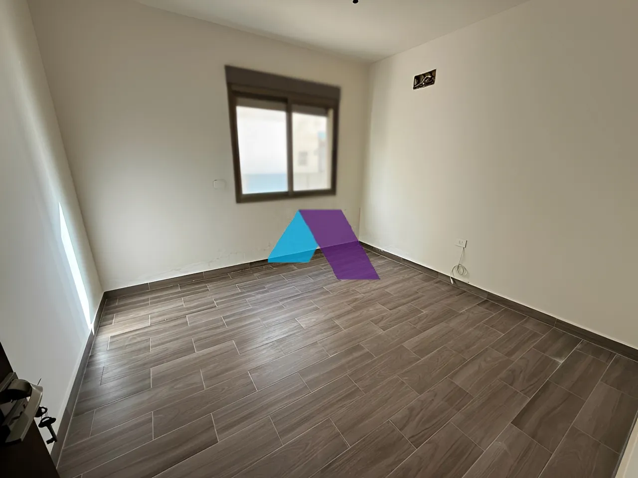 Apartment for Sale in Ballouneh - 3 bed, 4 bath