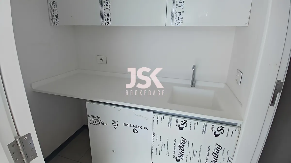 Office for rent in Dekwaneh
