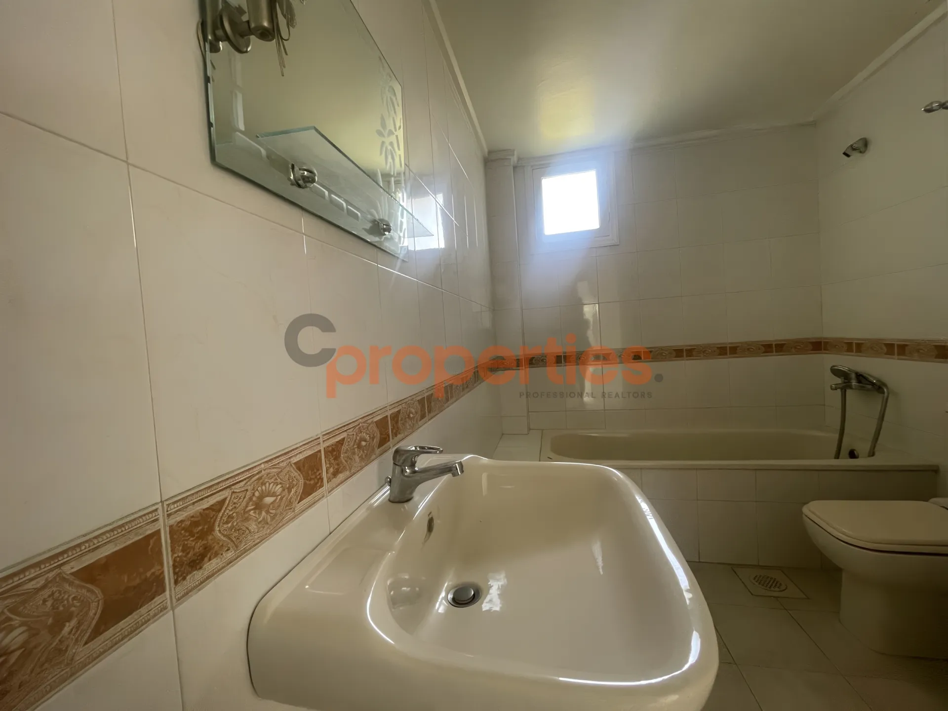Apartment for Rent in Ajaltoun