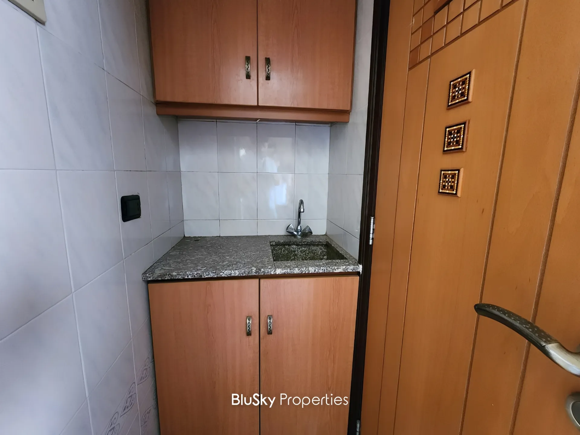Office for sale in Dekwaneh, lebanon