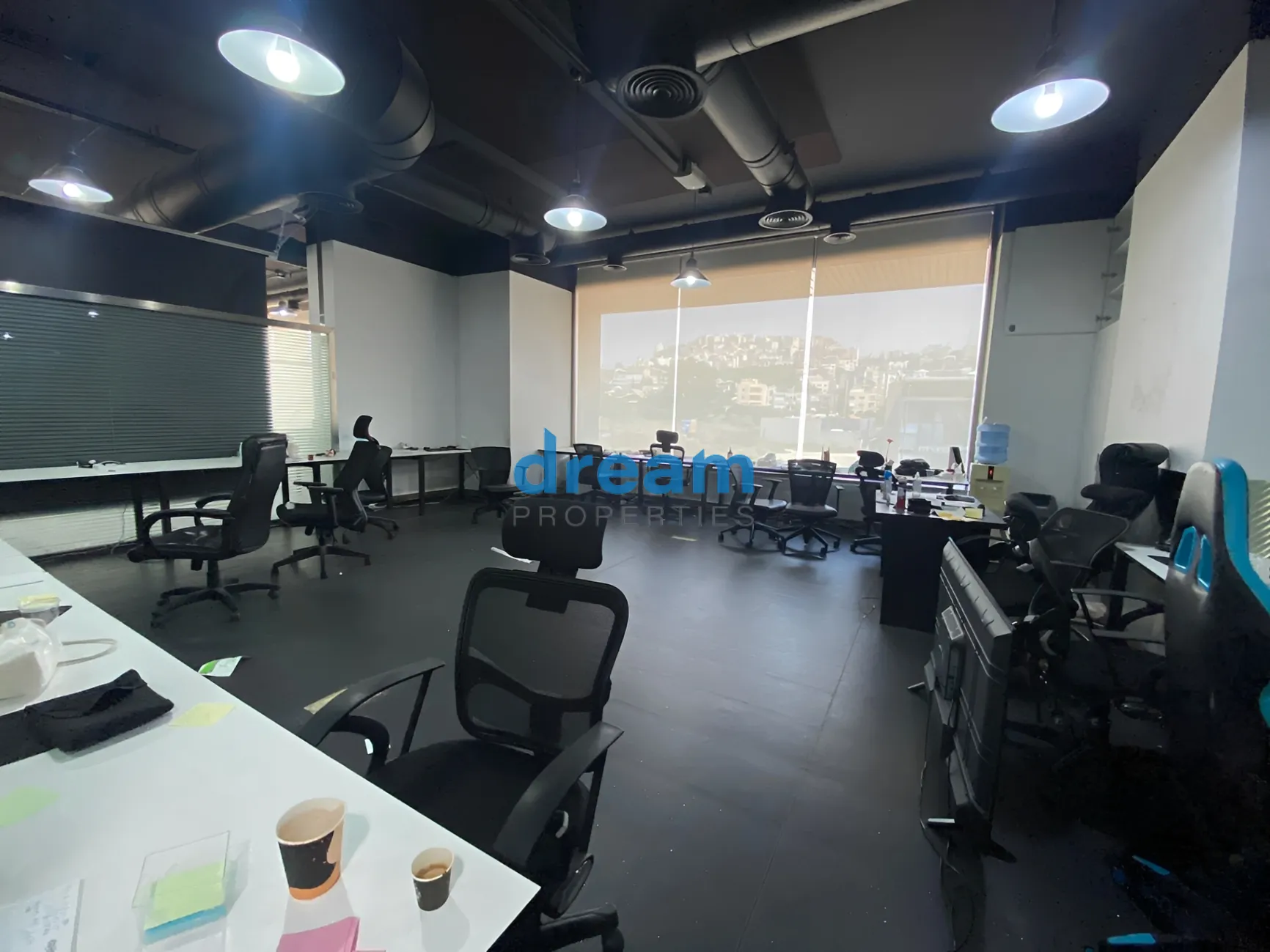 Office for sale in Horch Tabet