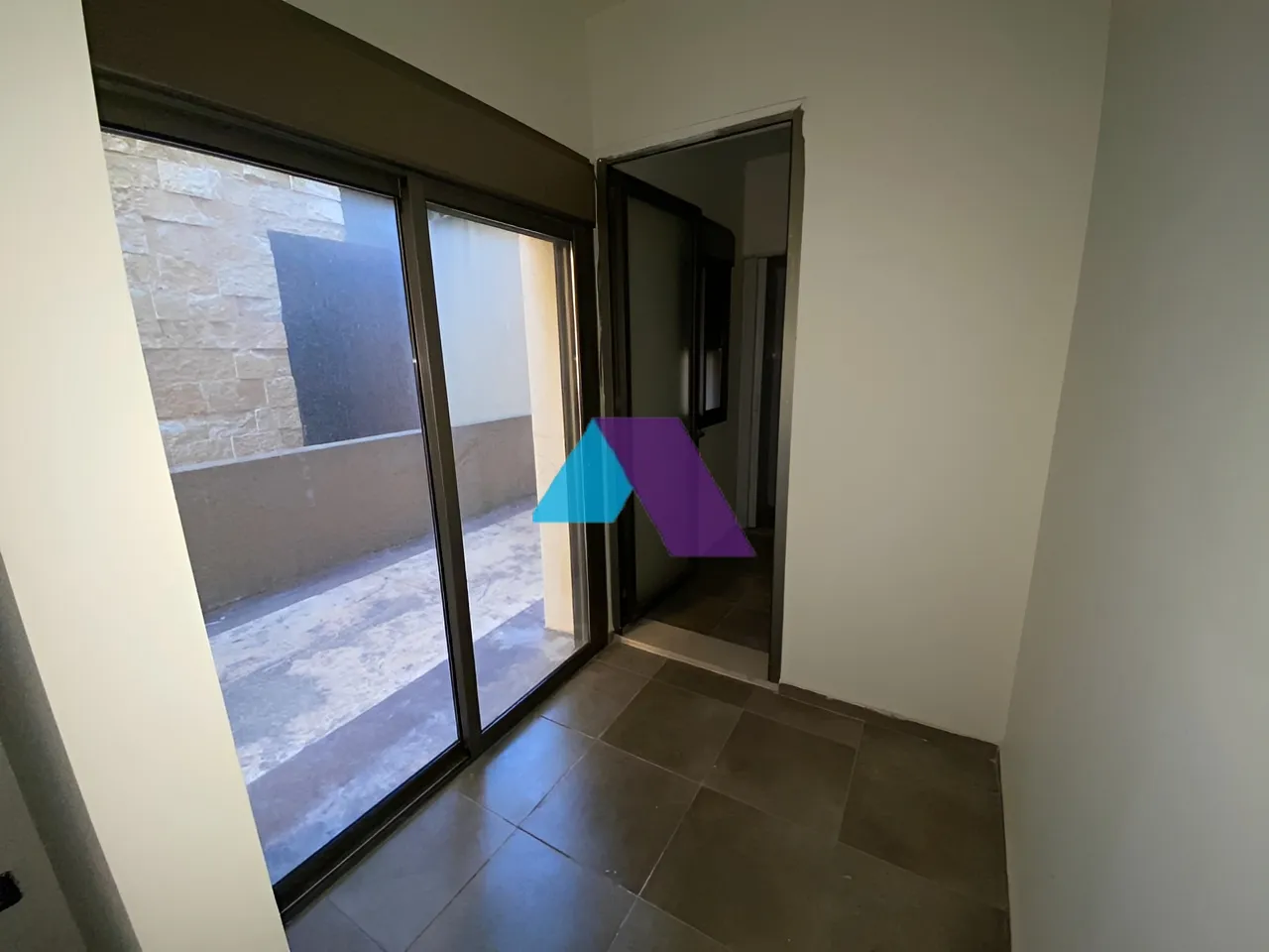 Apartment for Sale in Ballouneh