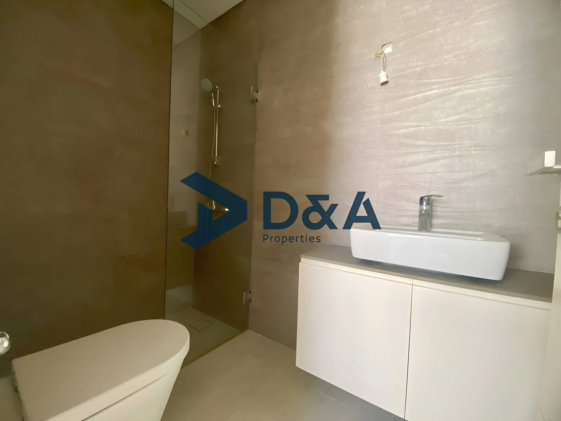 Apartment for rent in Ain Al Mraiseh, Beirut, Lebanon