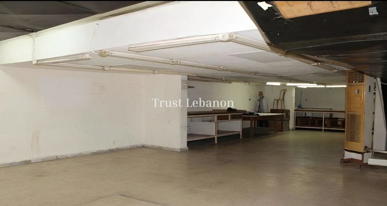 Warehouse for sale in Salim Salam, Bayrut, Lebanon