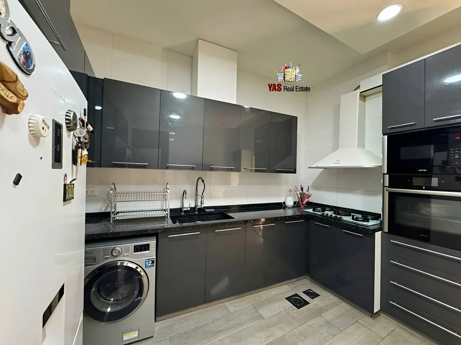 Apartment for Sale in Ballouneh - 4 bed, 4 bath