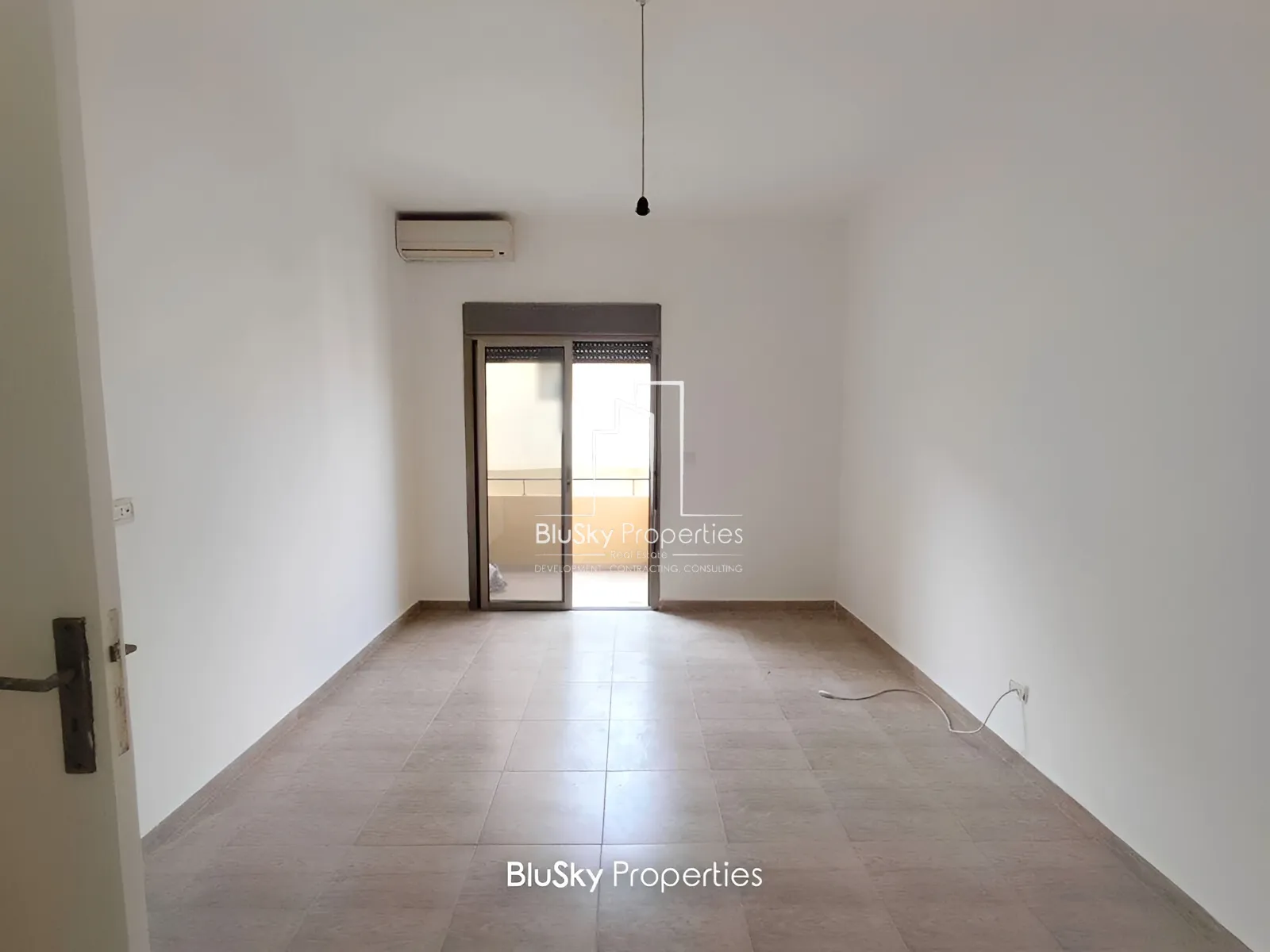 Apartment for Sale in Adonis - 3 bed, 4 bath