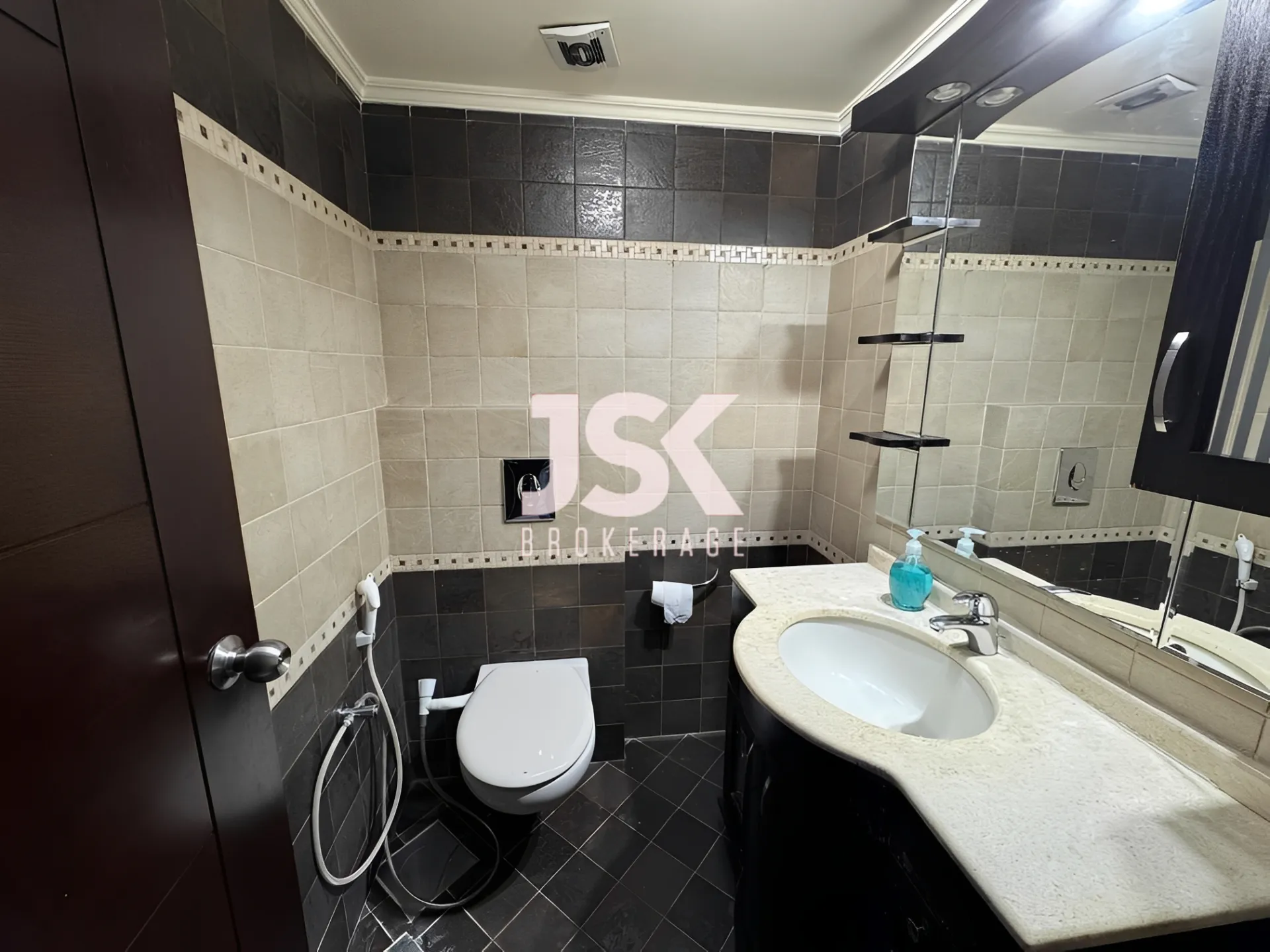 Apartment for Sale in Tariq El Jdideh, Beirut, Lebanon