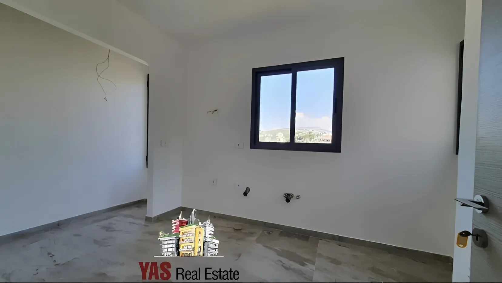 Apartment for Sale in Ajaltoun - 6 bed, 5 bath