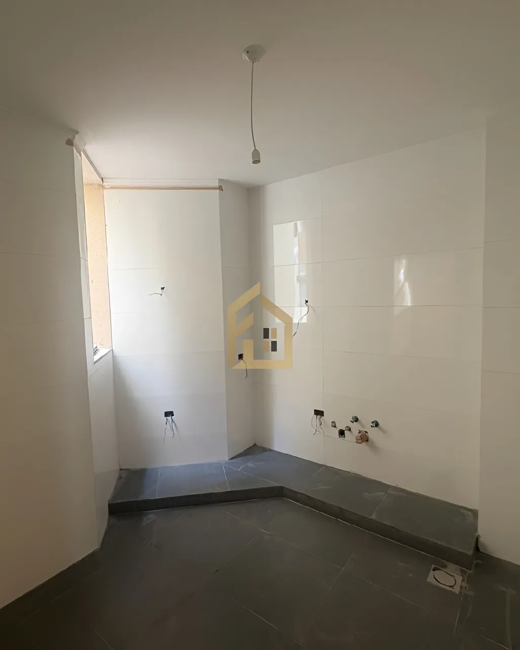 Apartment for sale in Ras Al Naba'a, Beirut, Lebanon - 3 bed, 3 bath