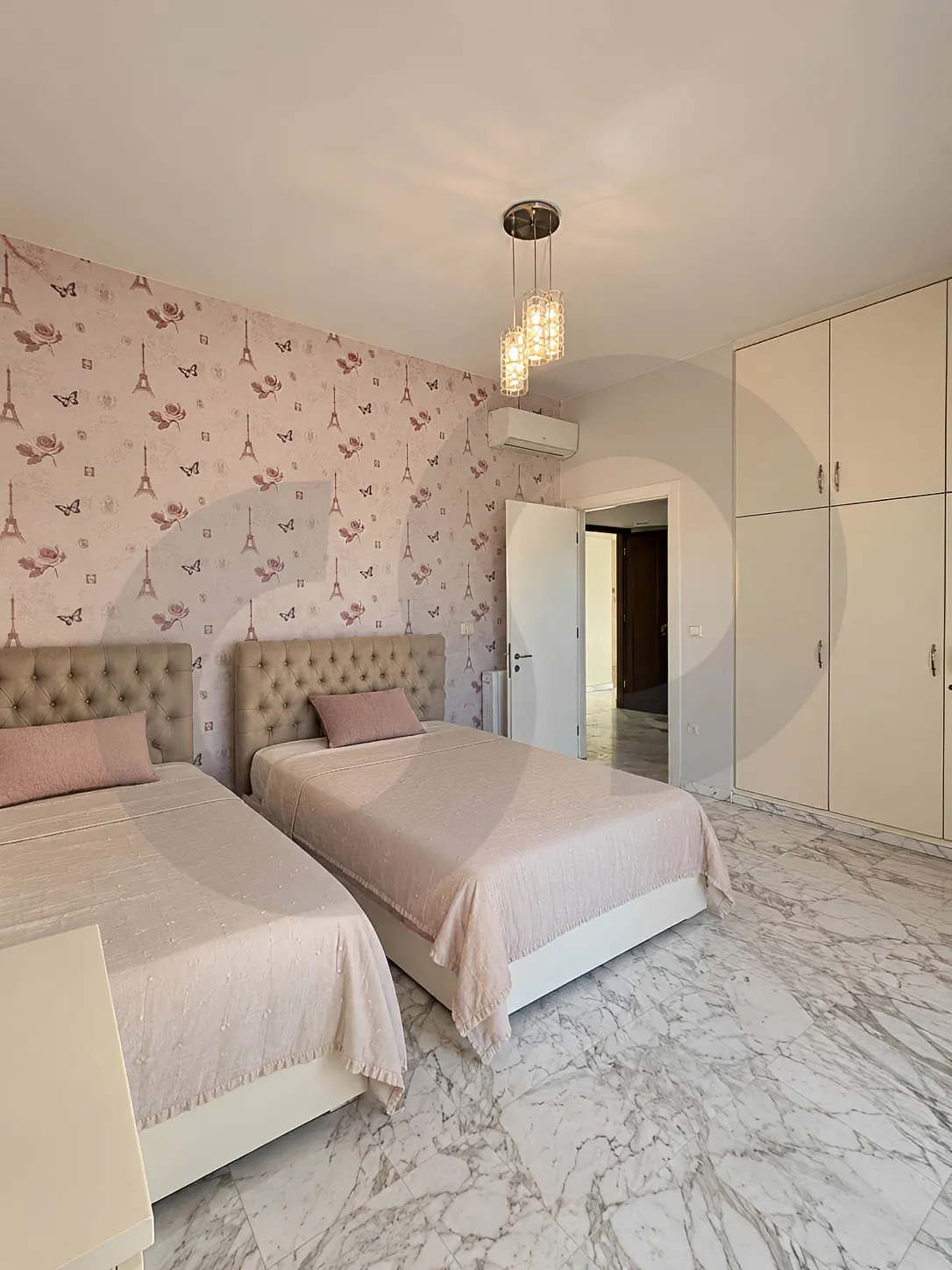 Apartment for Sale in Haret Sakher
