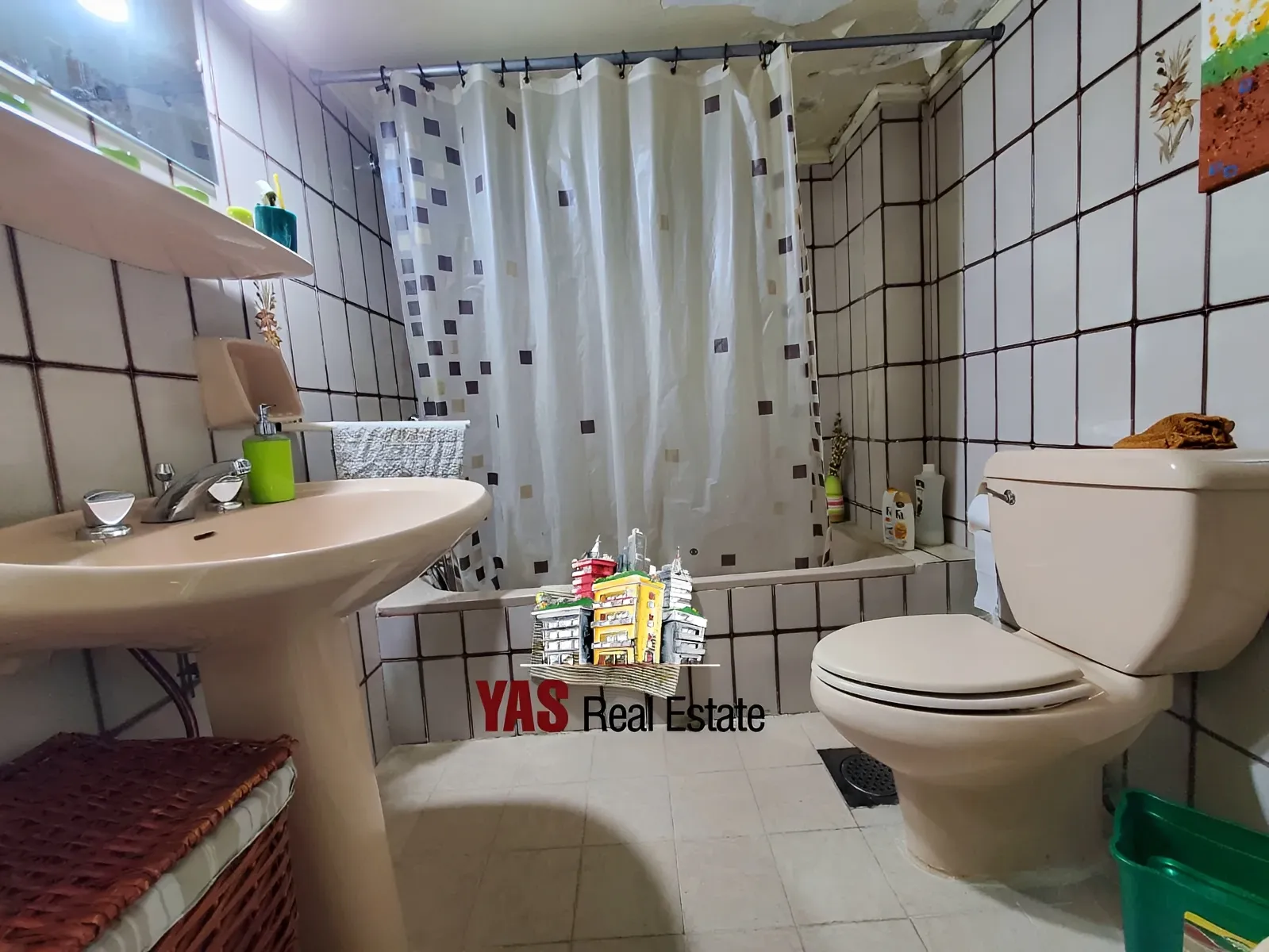 Apartment for Sale in Ballouneh