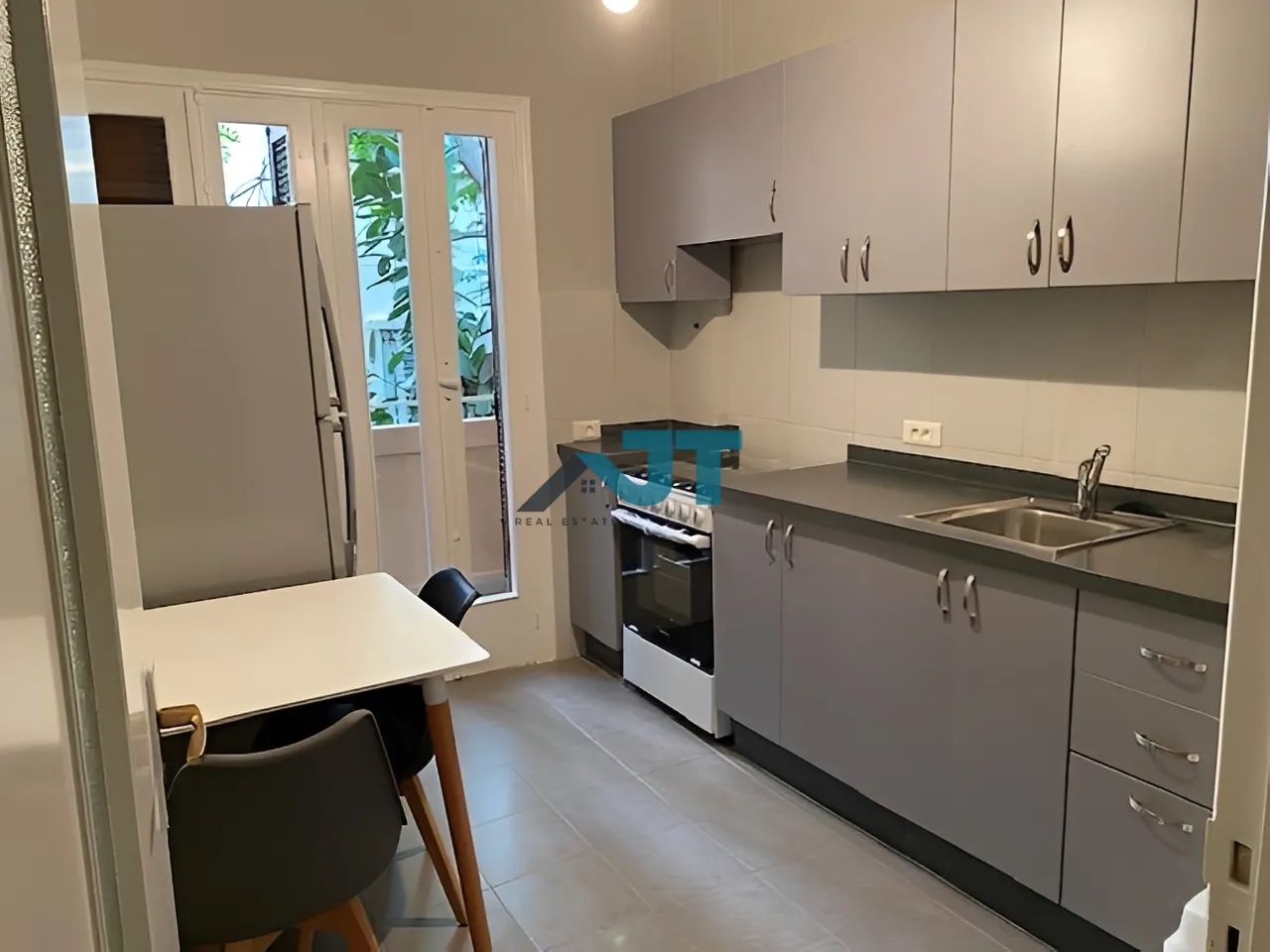 Apartment for sale in Abdul wahab el inglizi, beirut, lebanon - 1 bed, 1.0 bath