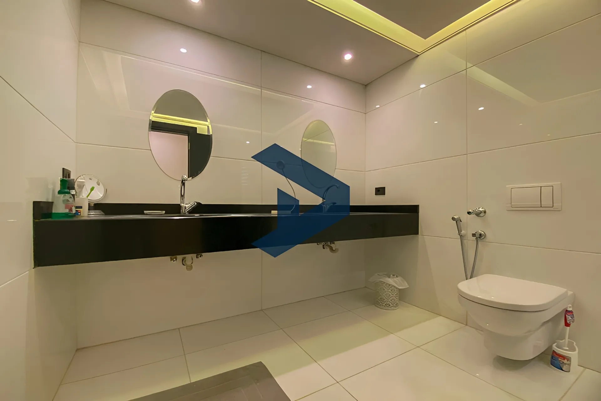 Apartment for sale in Ain Al Mraiseh, Beirut, Lebanon