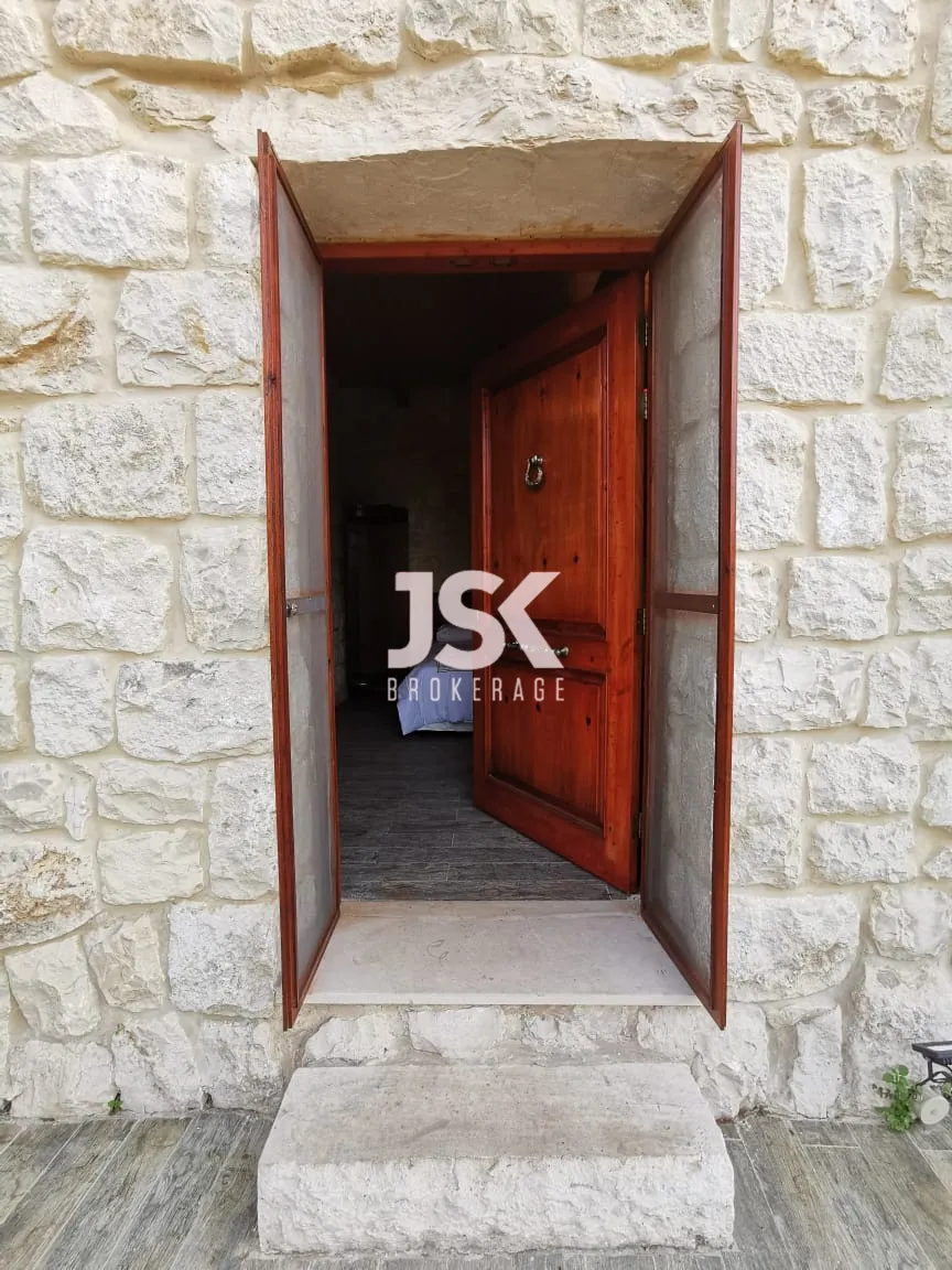 Building for Sale in Fatqa