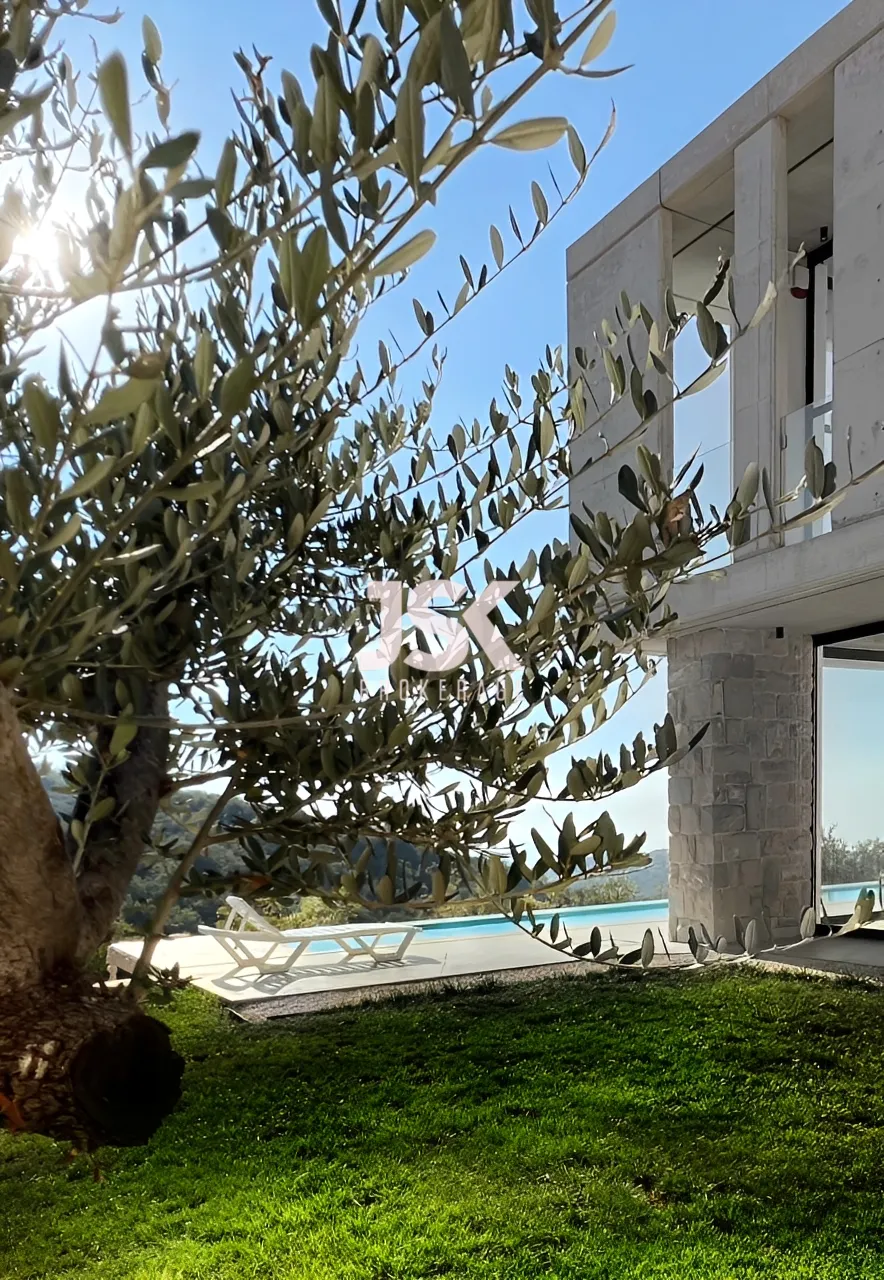 Loft for Sale in Batroun