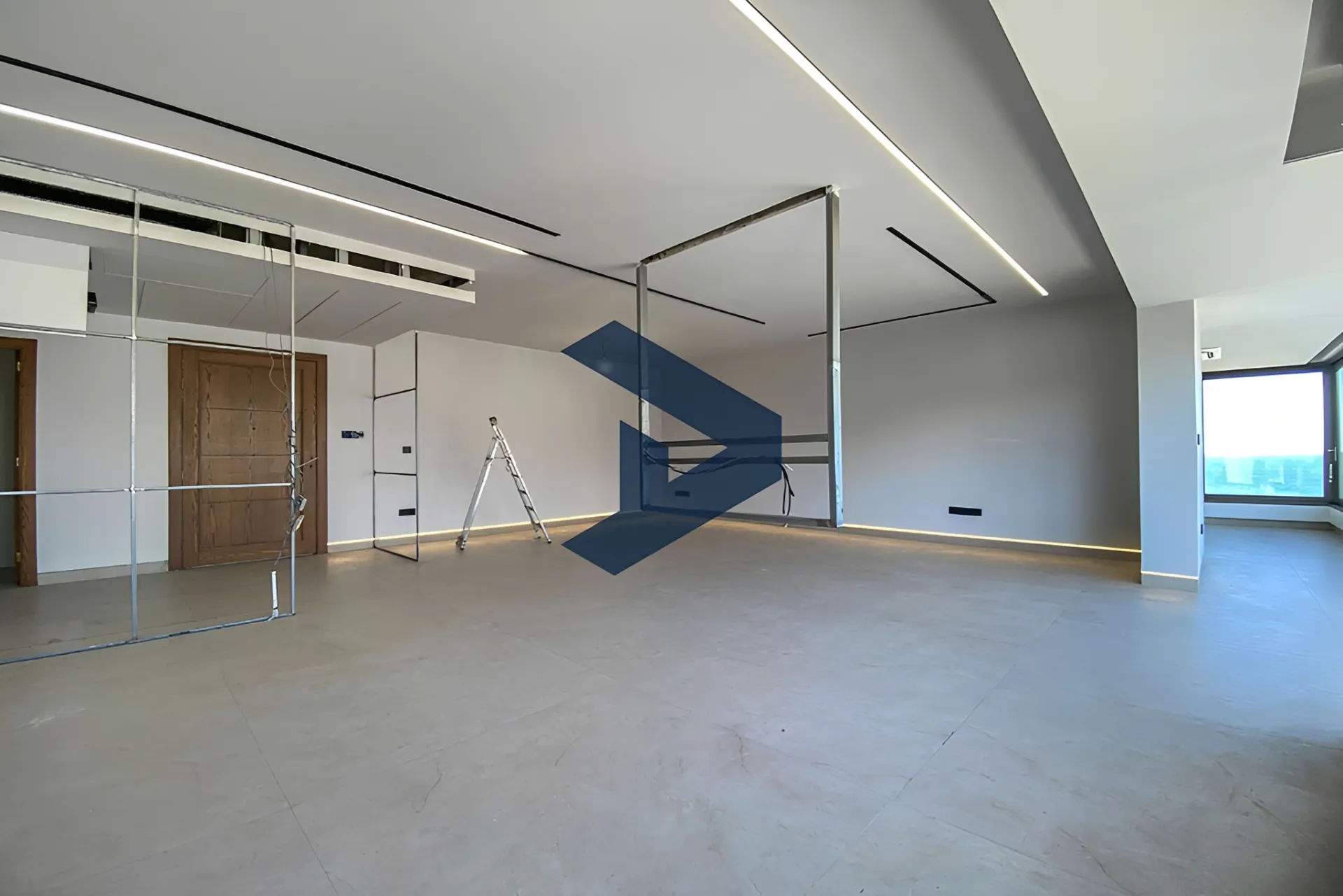 Apartment for sale in Ain el-Mreisseh, Beirut, Lebanon