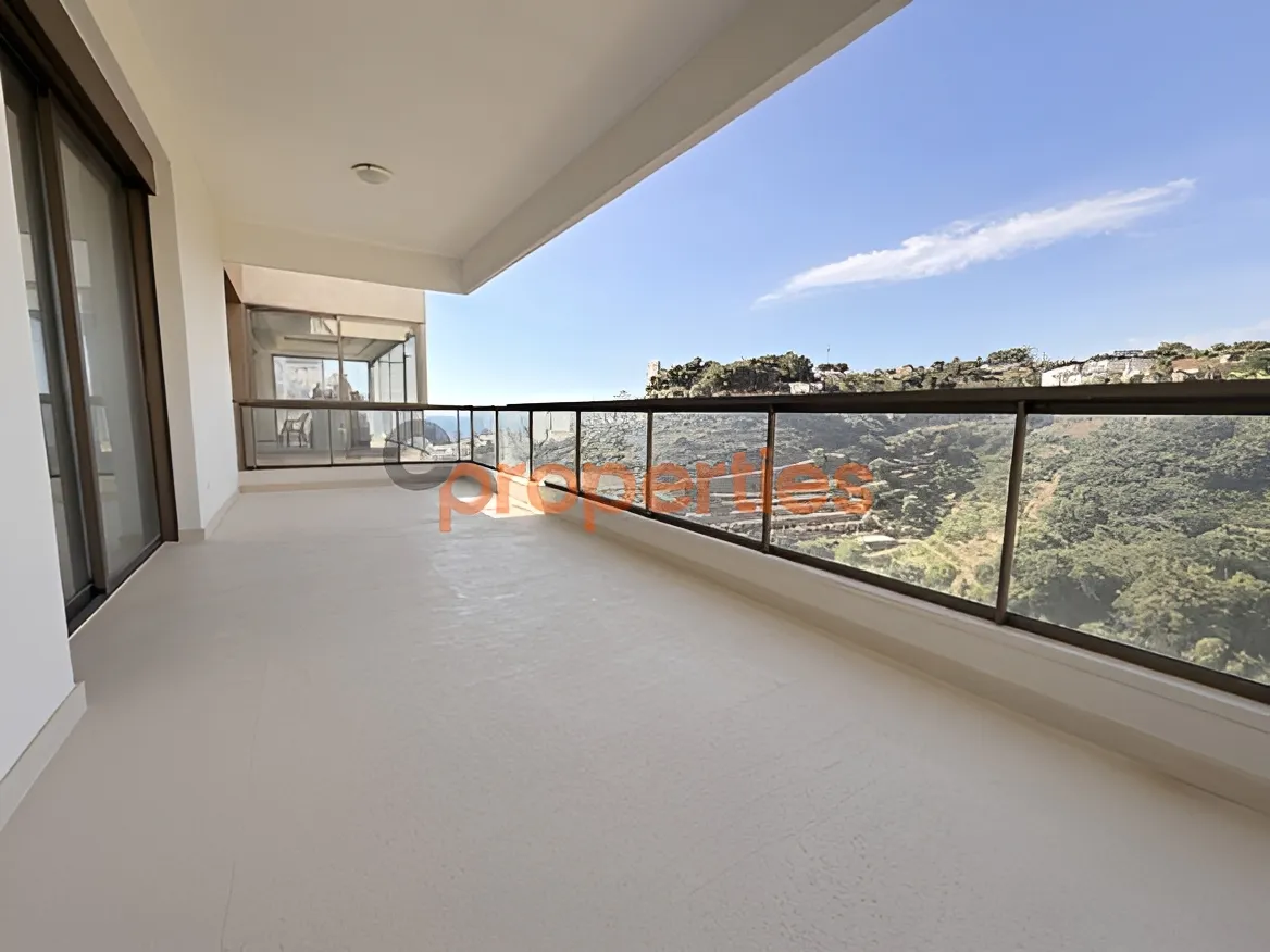 Duplex for sale in Naqqache