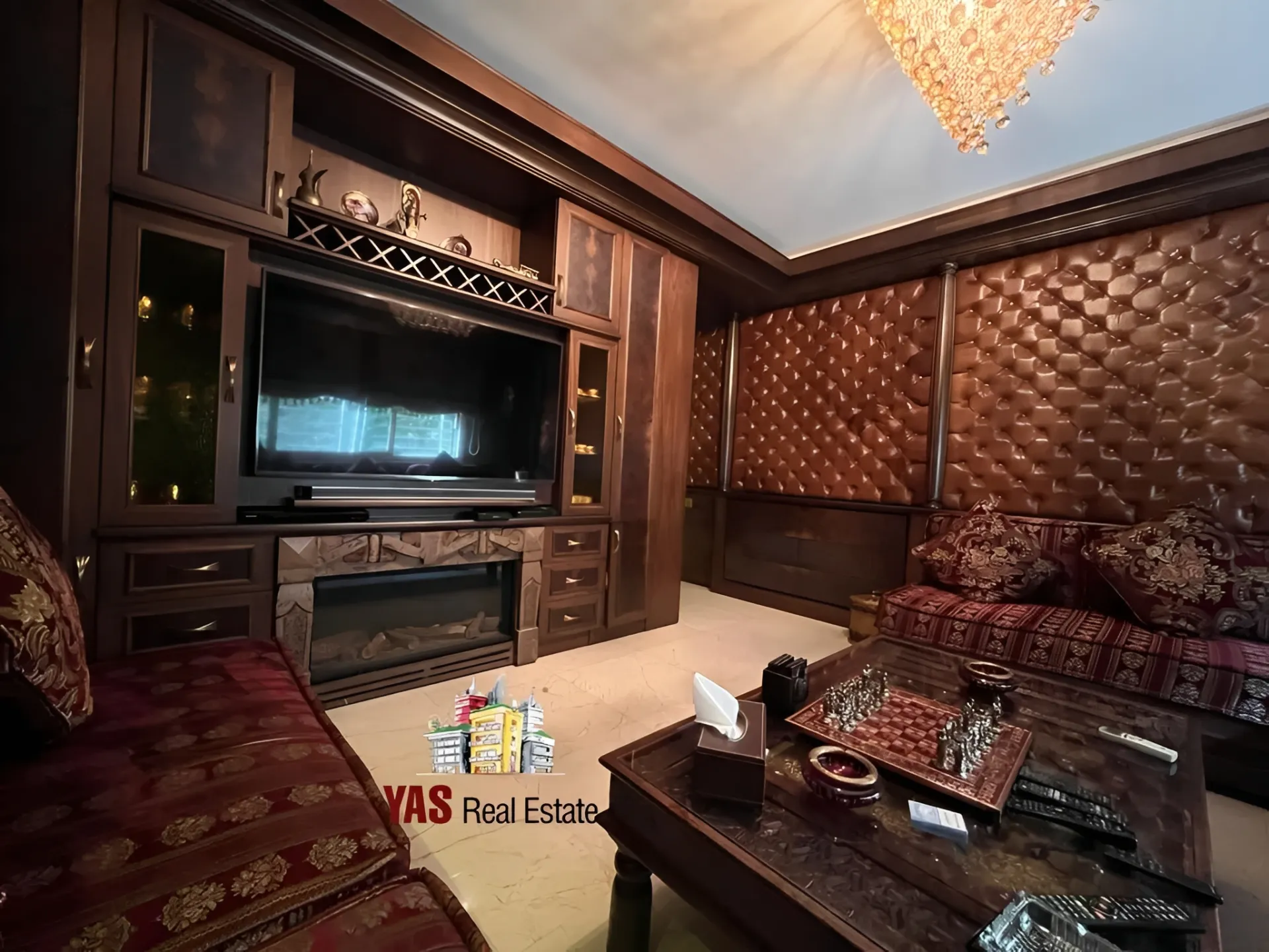 Apartment for Sale in Ballouneh - 3 bed, 5 bath